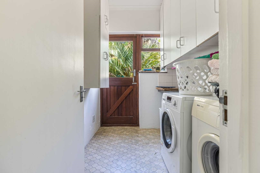 5 Bedroom Property for Sale in Camps Bay Western Cape